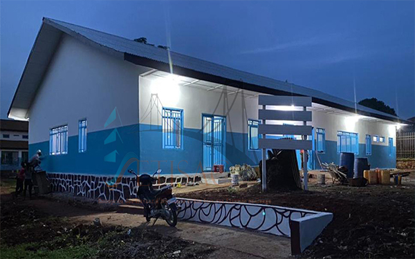 Bâtiment pendant la nuit